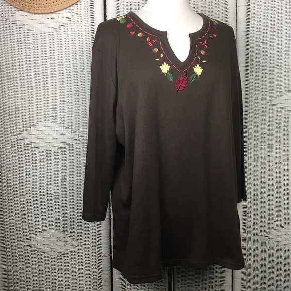 Crystal - Kobe Autumn Embroidery Dressy Tee 3/4 Sleeve - Picture 2 of 10